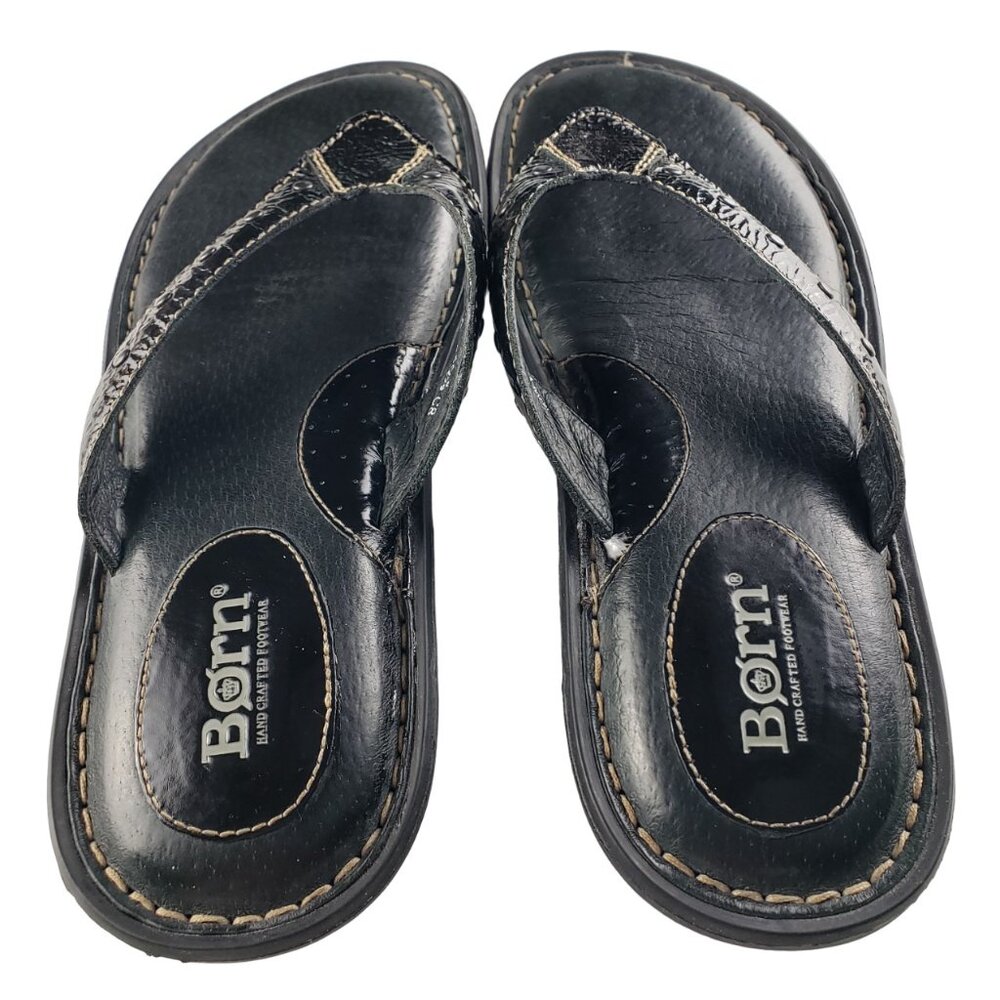 BORN Women 9/40.5 Black Shiny Leather Studded Thong Flip Flop Sandals Excellent